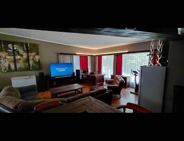 3 BEDROOM HOUSE FOR SALE IN RYNFIELD
